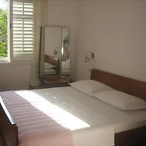 Lucac Manus Apartment